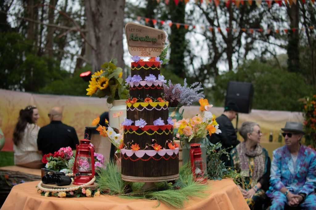 A faux wedding cake is set up at City Hall, where couples could either renew their vows or legally get married. Photographed by Caleb Velasquez/BruinLife.