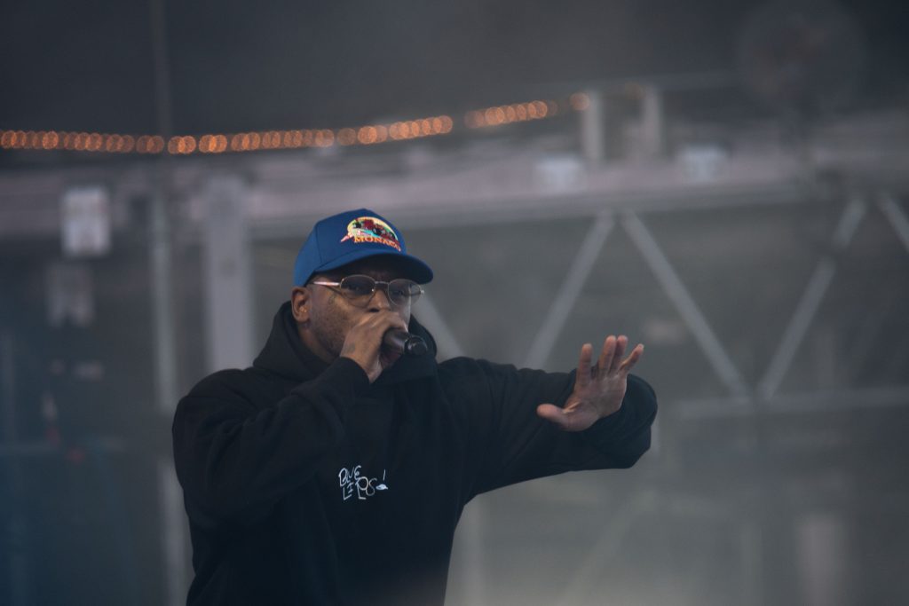 ScHoolboy Q gets ready to rap and go bar for bar as the crowd gets hyped. Photographed by Caleb Velasquez/BruinLife.