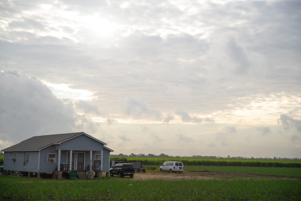 A farm side home along Louisiana Highway 18.  Photographed by Finn Martin/BruinLife.