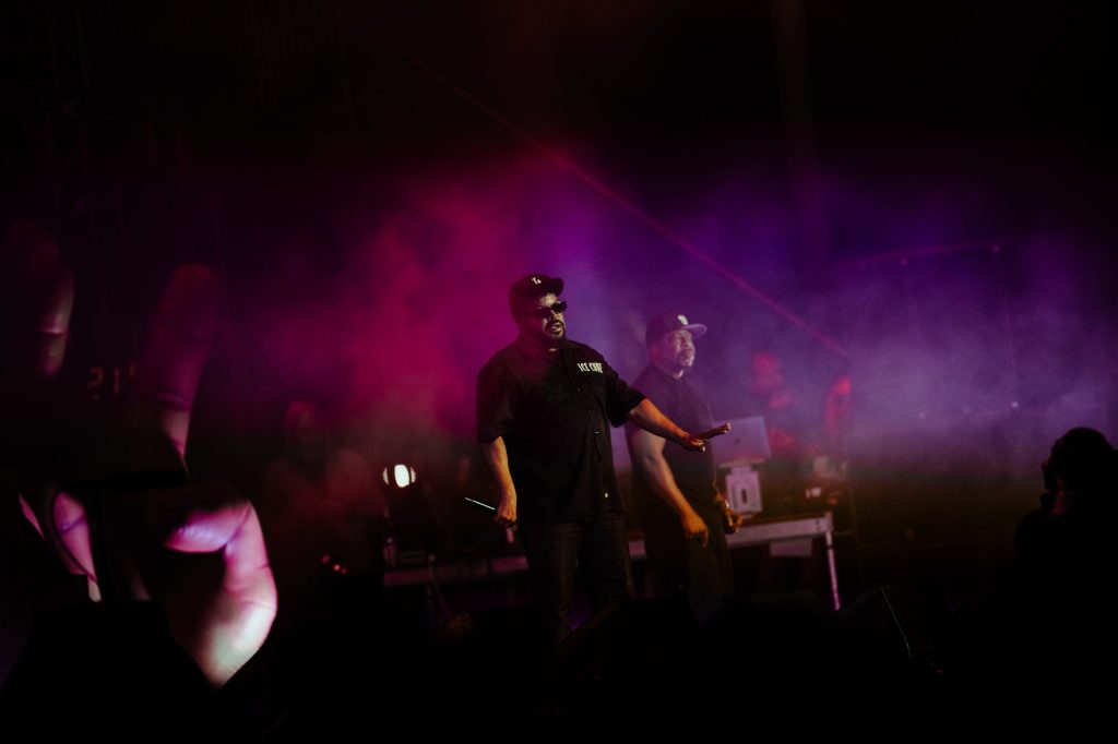 Ice Cube commands the stage with West Coast swagger, delivering hard-hitting bars and undeniable presence. Photographed by Ryan Zhang/BruinLife.