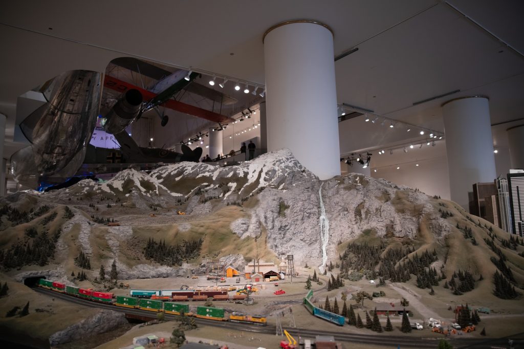 Continued from the miniature set of the city of Chicago, the set shows off the surrounding region and the train lines that run through it. Photographed by Finn Martin/BruinLife.