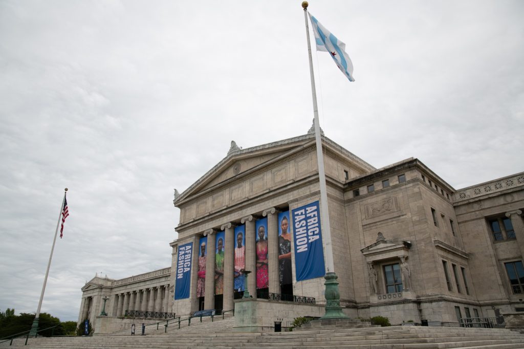 The Field Museum front steps are pictured. Photographed by Finn Martin/BruinLife.