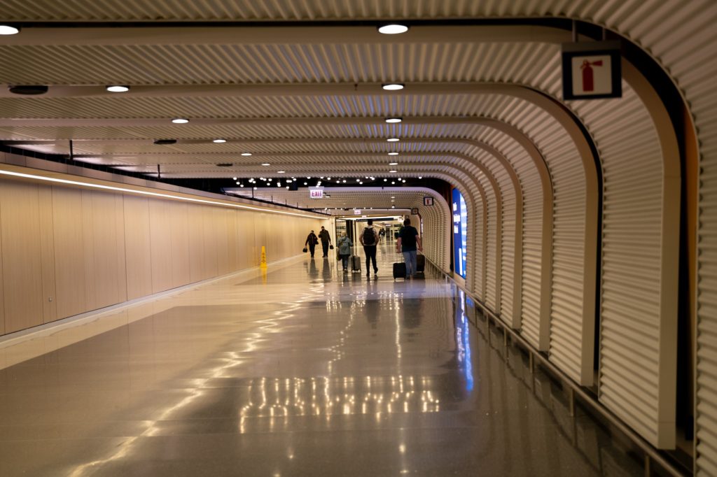 A tunnel that no so many people know about (mostly me) leads travelers beneath the trafficked road and to the Hilton. Go a little further and you will find access to the U metro line. Photographed by Finn Martin/BruinLife.