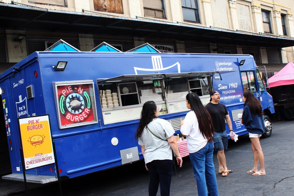 Great burger. False Advertising. Photo by Gavin Meichelbock/BruinLife.